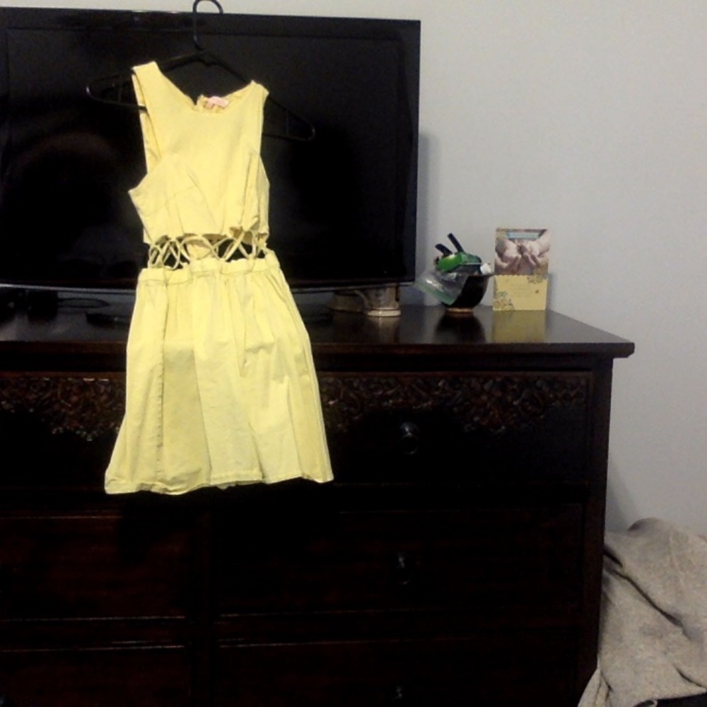 Party Dress in yellow